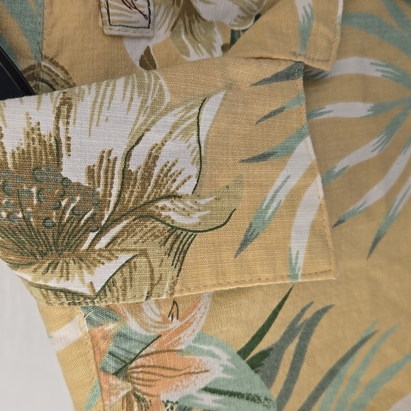 Joe Marlin Tropical Leaf Print Button-Up Shirt - Picture 3 of 9